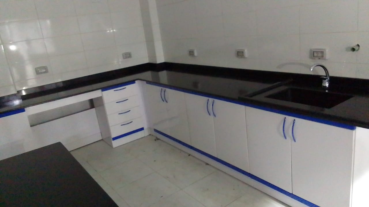 Laboratory Benches
